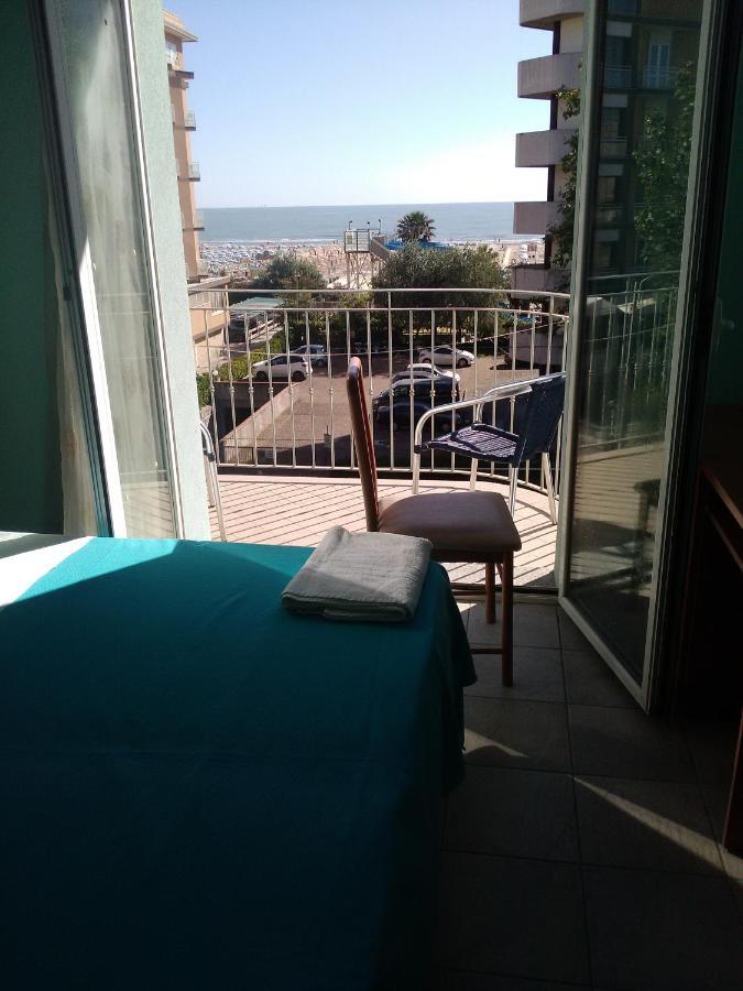 Hotel Blue Moon Rimini Exterior foto