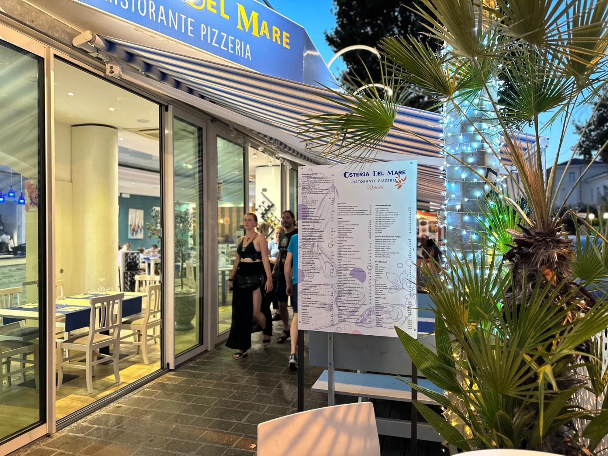 Hotel Blue Moon Rimini Exterior foto